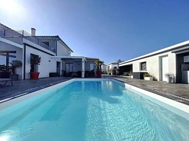 Maison de 8 pièces de luxe en vente à Homps, Occitanie