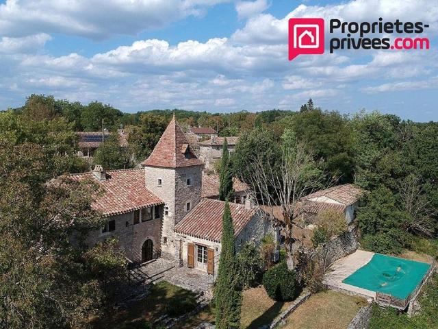 Maison de luxe en vente à Lalbenque, France