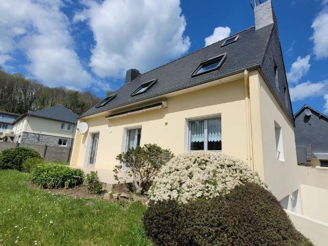Maison de 8 pièces de luxe en vente à Perros Guirec, France