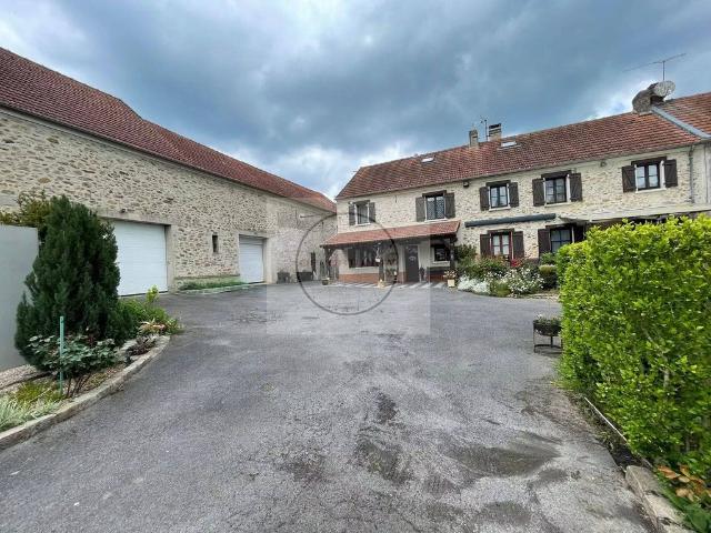 Maison de 8 pièces de luxe en vente à Rebais, France