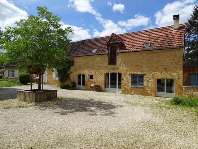 Maison de 8 pièces de luxe en vente à Saint Geniès, Nouvelle Aquitaine