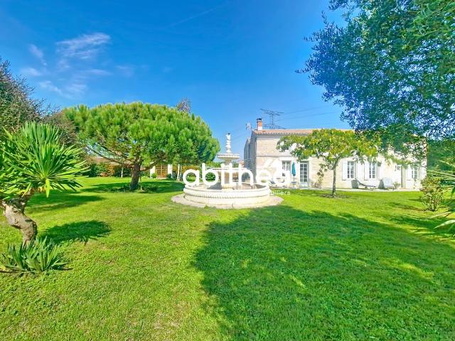 Maison de 8 pièces de luxe en vente à Saint Genis de Saintonge, Nouvelle Aquitaine