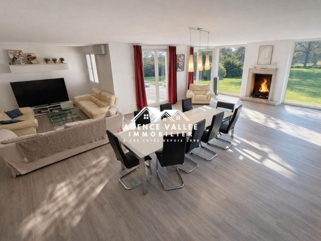 Maison de 8 pièces de luxe en vente à Saint Germain lès Corbeil, Île de France