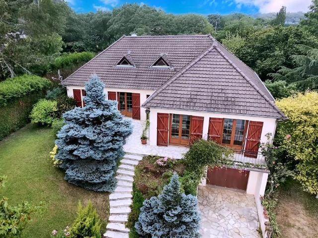 Maison de 8 pièces de luxe en vente à Saint Germain sur Morin, France
