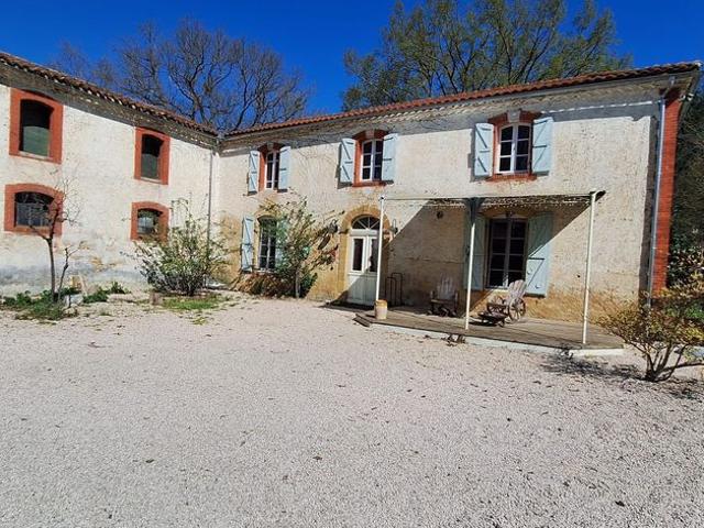 Maison de luxe de 8 pièces en vente à Trie sur Baïse, France