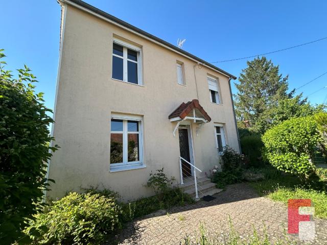 Maison de 90 m2 avec véranda, garage et jardin à Troyes !