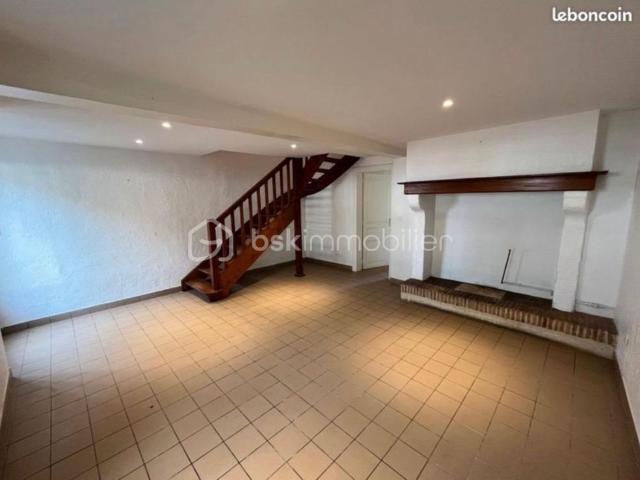 Maison de 90 m² à Villeneuve De Marsan