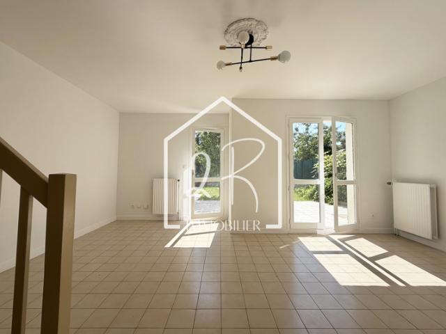 Maison de 91 m2 Terrain de 257 m2 et garage