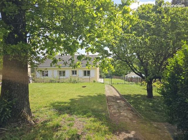 Maison de 92m2 habitables sur très beau terrain de 2551m2