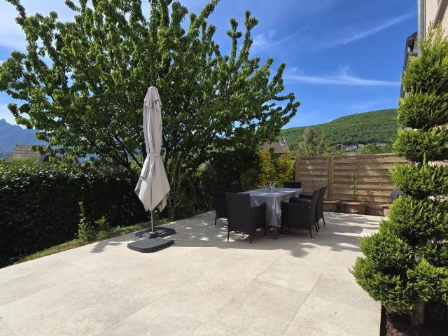 MAISON DE 95 M2 AVEC GARAGE ET JARDINET AIX LES BAINS