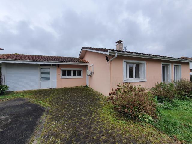 Maison de 98m2 à vendre avec 3 chambres et bureau à Hagetmau