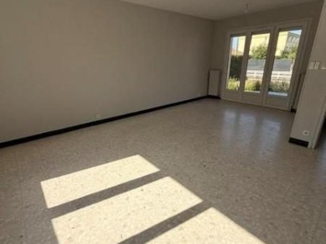 MAISON DE 99 M² VONNAS CENTRE