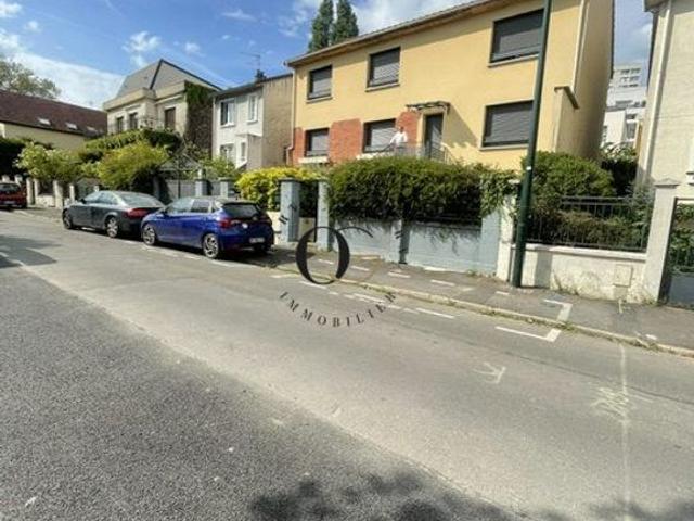 Maison de 9 chambres de luxe en location à Bagneux, Île de France