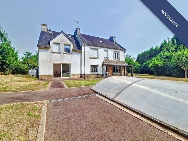 Maison de 10 pièces, 213 m2 à Scaër 29390