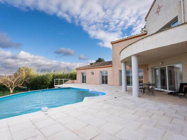 Maison de 9 pièces de 320 m² à 10min d'Albi