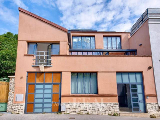 Maison de 9 pièces de luxe en vente à Montparnasse, Alésia, Montsouris, France