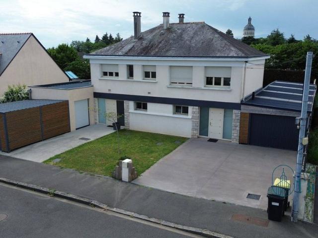 Maison de 9 pièces de luxe en vente à Angers, France