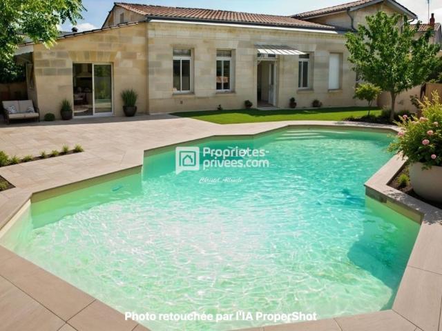 Maison de 9 pièces de luxe en vente à Bordeaux, France