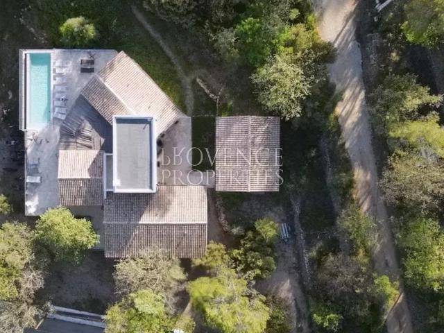 Maison de 9 pièces de luxe en vente à Cabasse, Provence Alpes Côte d'Azur