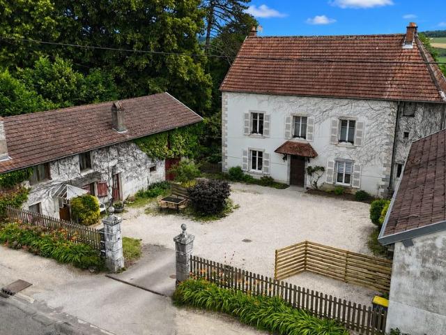 Maison de 9 pièces de luxe en vente à Dampierre, France