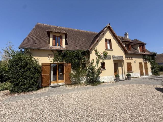 Maison de 9 pièces de luxe en vente à Hardencourt Cocherel, France