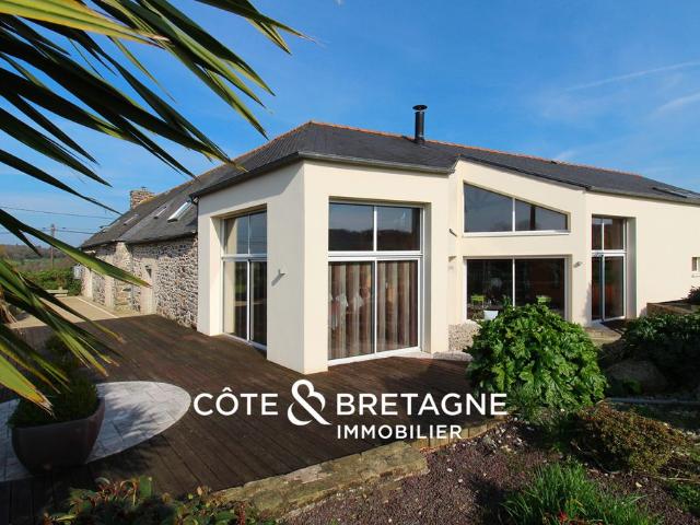 Maison de 9 pièces de luxe en vente à Hénon, France