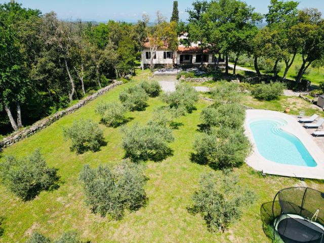 Maison de 9 pièces de luxe en vente à Laroque des Albères, France