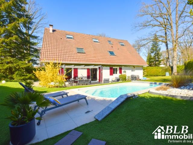 Maison de prestige de 243 m2 en vente Les Essarts le Roi, Île de France