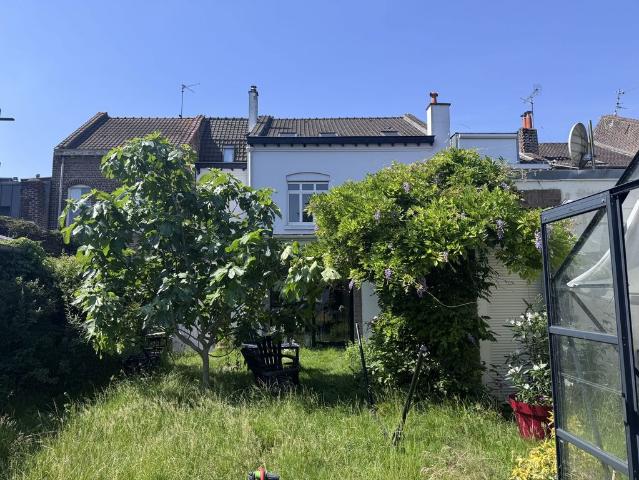 Maison de 9 pièces de luxe en vente à Lille, France