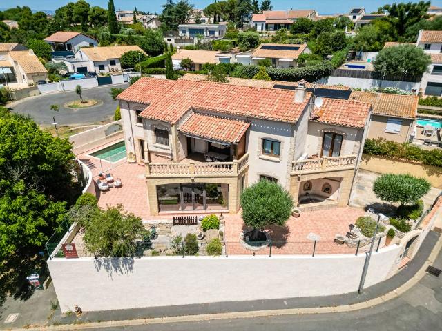 Maison de 9 pièces de luxe en vente à Portiragnes, Occitanie