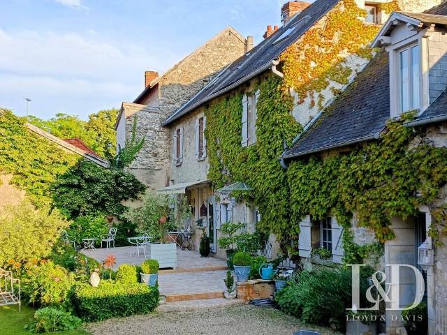 Maison de 9 pièces de luxe en vente à Reims, Grand Est