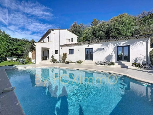Maison de 9 pièces de luxe en vente à Tourrettes sur Loup, Provence Alpes Côte d'Azur