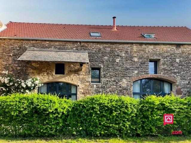 Maison de 9 pièces de luxe en vente à Vault de Lugny, France
