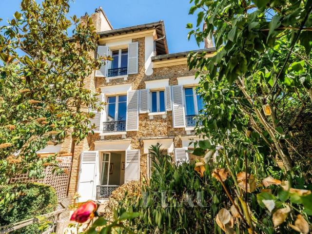 Maison de 9 pièces de luxe en vente à Versailles, Île de France