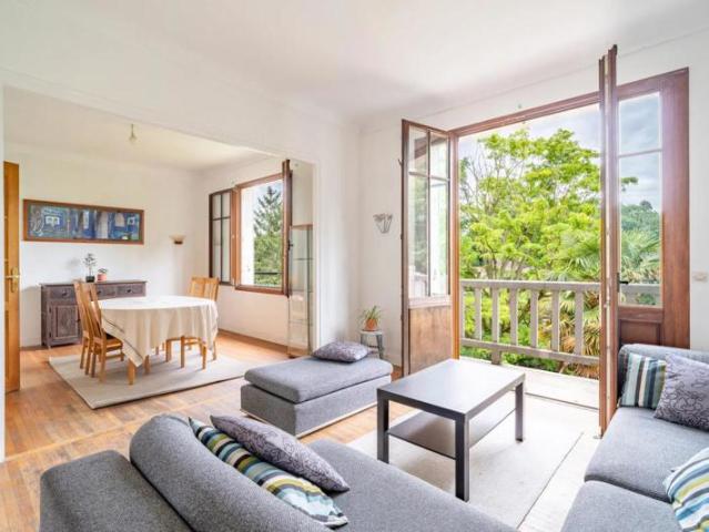 Maison de 9 pièces et 212 m² à Noisy le Sec