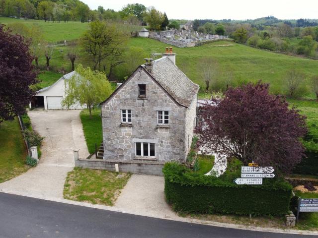 Maison de campagne 100m² Saint Symphorien de Thénières
