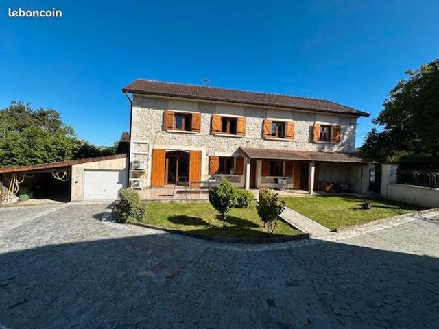 Maison de campagne 255 m²