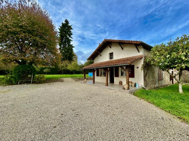 Maison de campagne, 2 chambres, jardin, piscine hors sol et