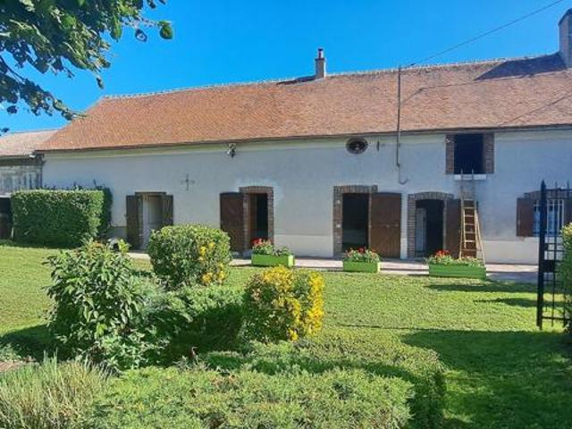 Maison de campagne 75 m², 3 pièces avec dépendances et bois