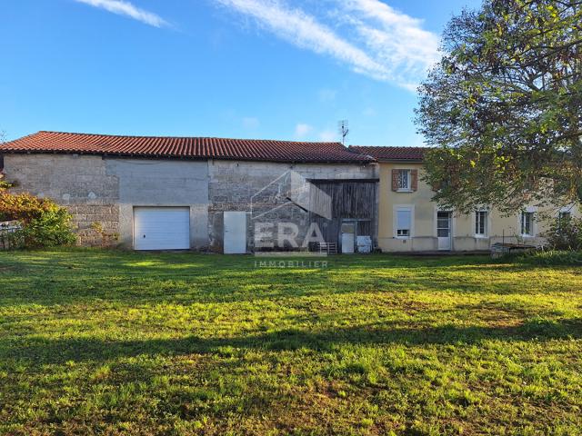 Maison de campagne à 10 minutes de Montpon Ménestérol