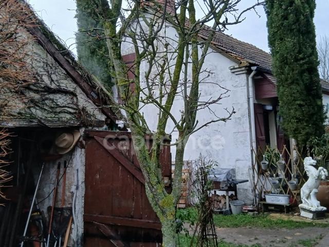 Maison de campagne à vendre 4 pièces SAINT PLAISIR 03