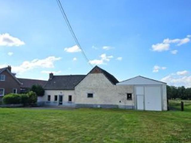 Maison de campagne à rénover avec hangar/atelier sur +/.