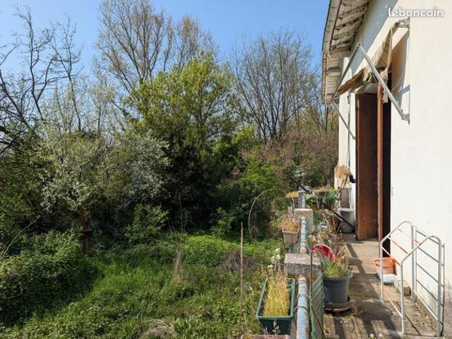 Maison de campagne à rénover | Jardin et calme | Proche Tonneins
