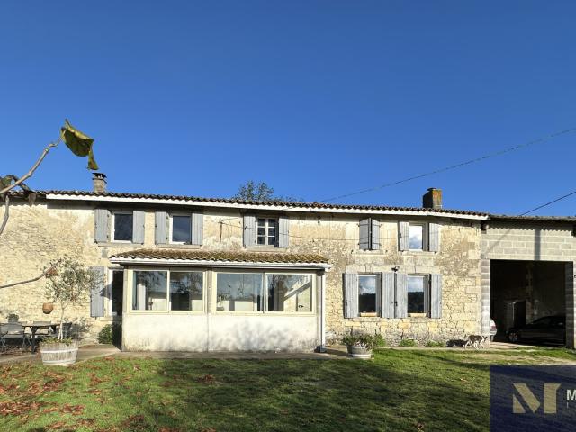MAISON DE CAMPAGNE AVEC 5 CHAMBRES