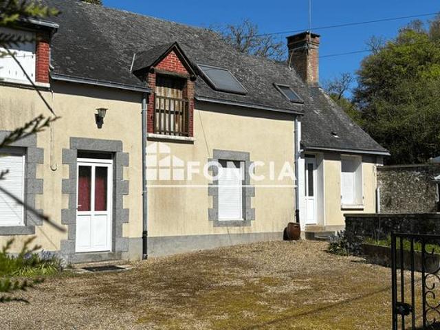 Maison de campagne avec terrain et étang