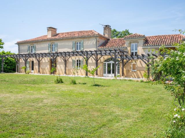 Maison De Campagne Avec Charmante Cour Interieure 250m² Marciac