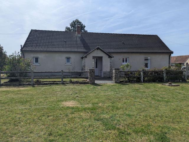 Maison de campagne avec dépendances !