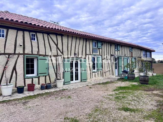 Maison de campagne avec garage 218m² Lupiac