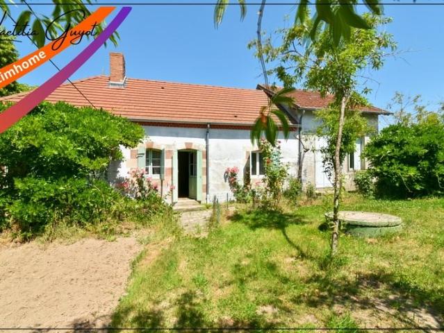 Maison de campagne avec grange et 8 200 m² de terrain – Sain. 85m² Saint Léopardin d'Augy