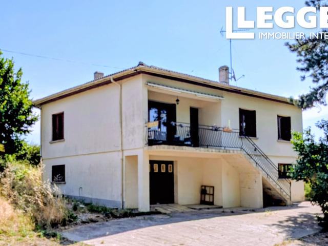 Maison de campagne avec magnifique vue sur un lac et 1 hectare de terrain
